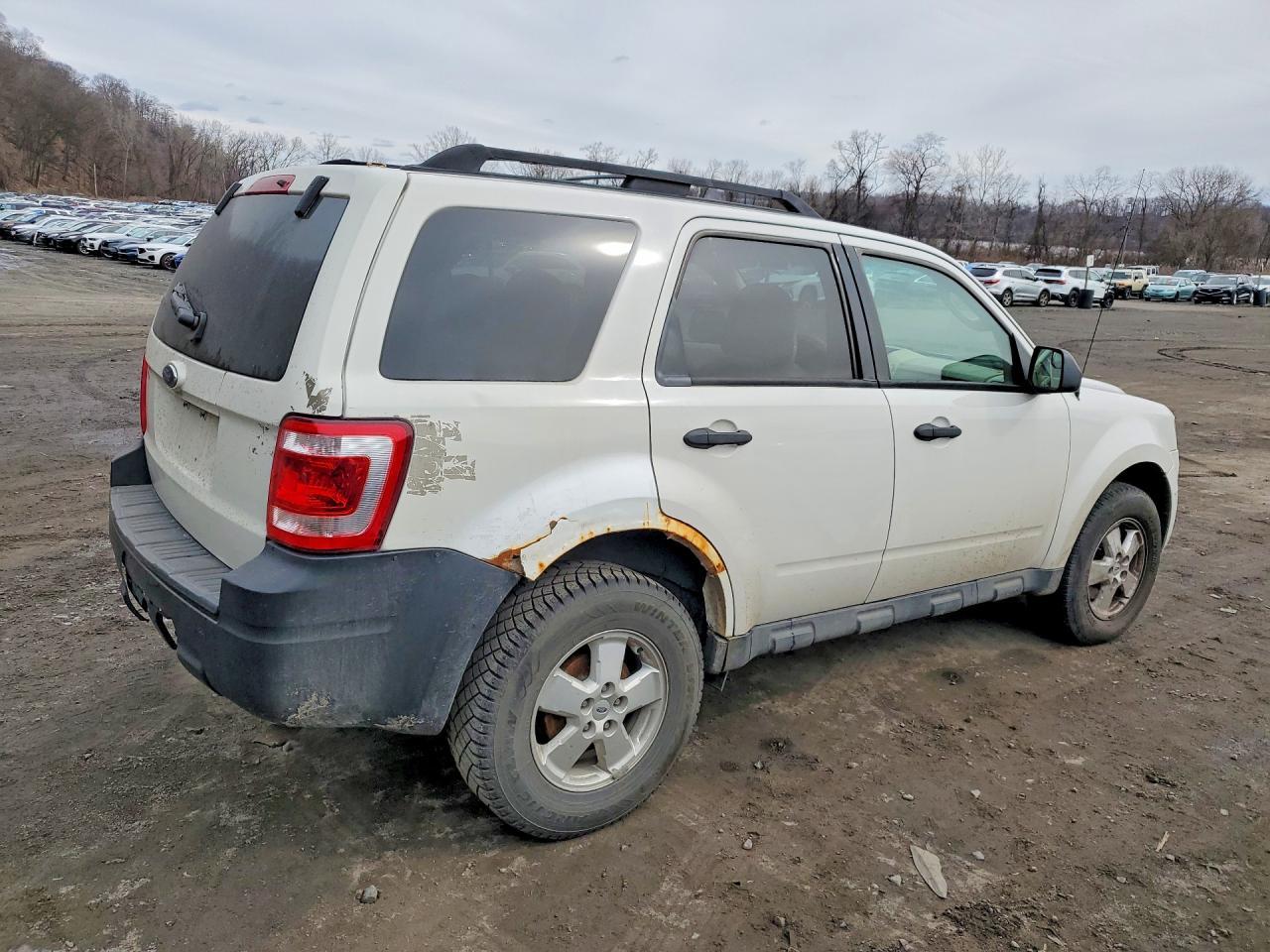 2012 Ford Escape Xlt - Image 3