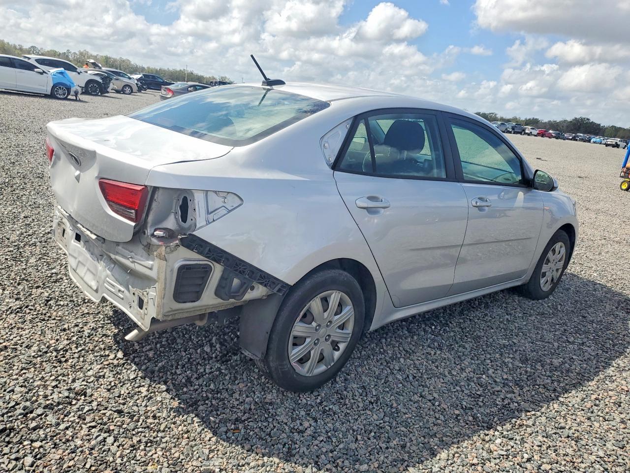 2021 Kia Rio Lx - Фото 3