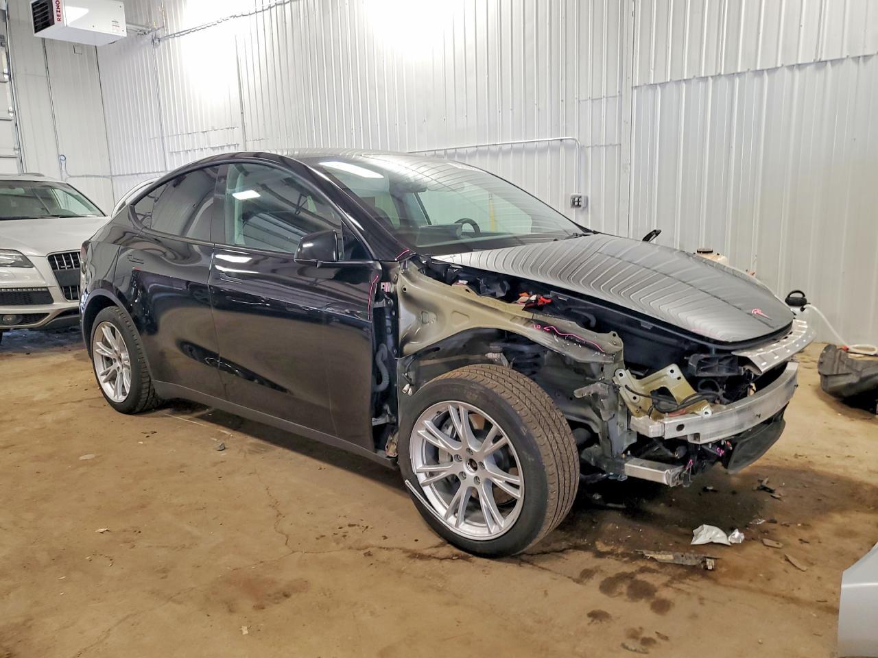 2023 Tesla Model Y - Image 4