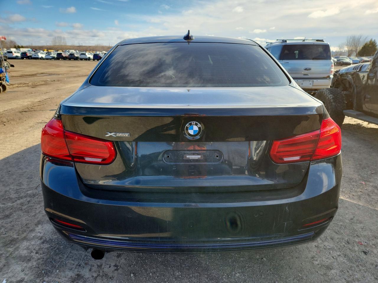 2016 BMW 320 Xi - Image 6