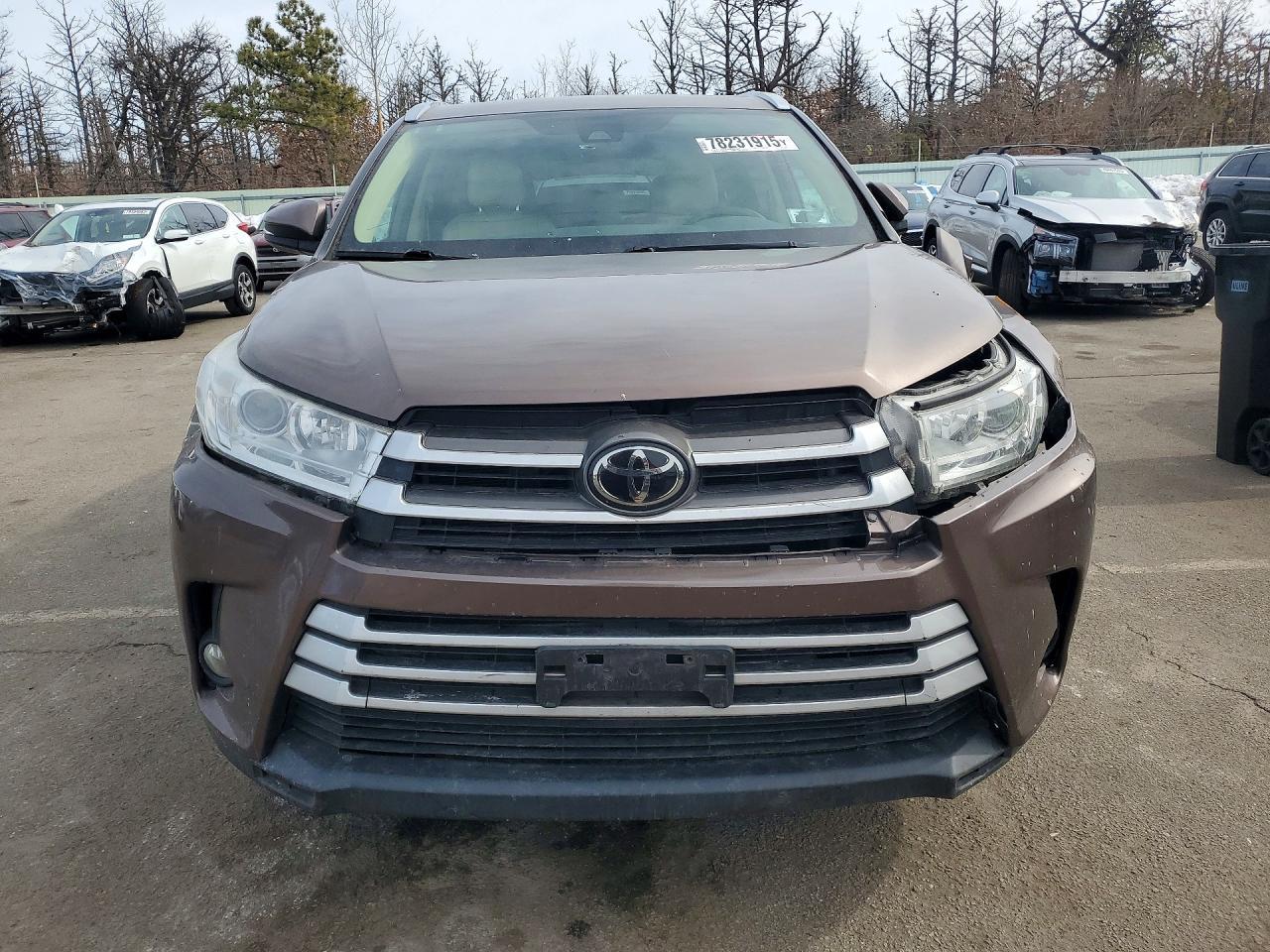 2018 Toyota Highlander Se - Фото 5