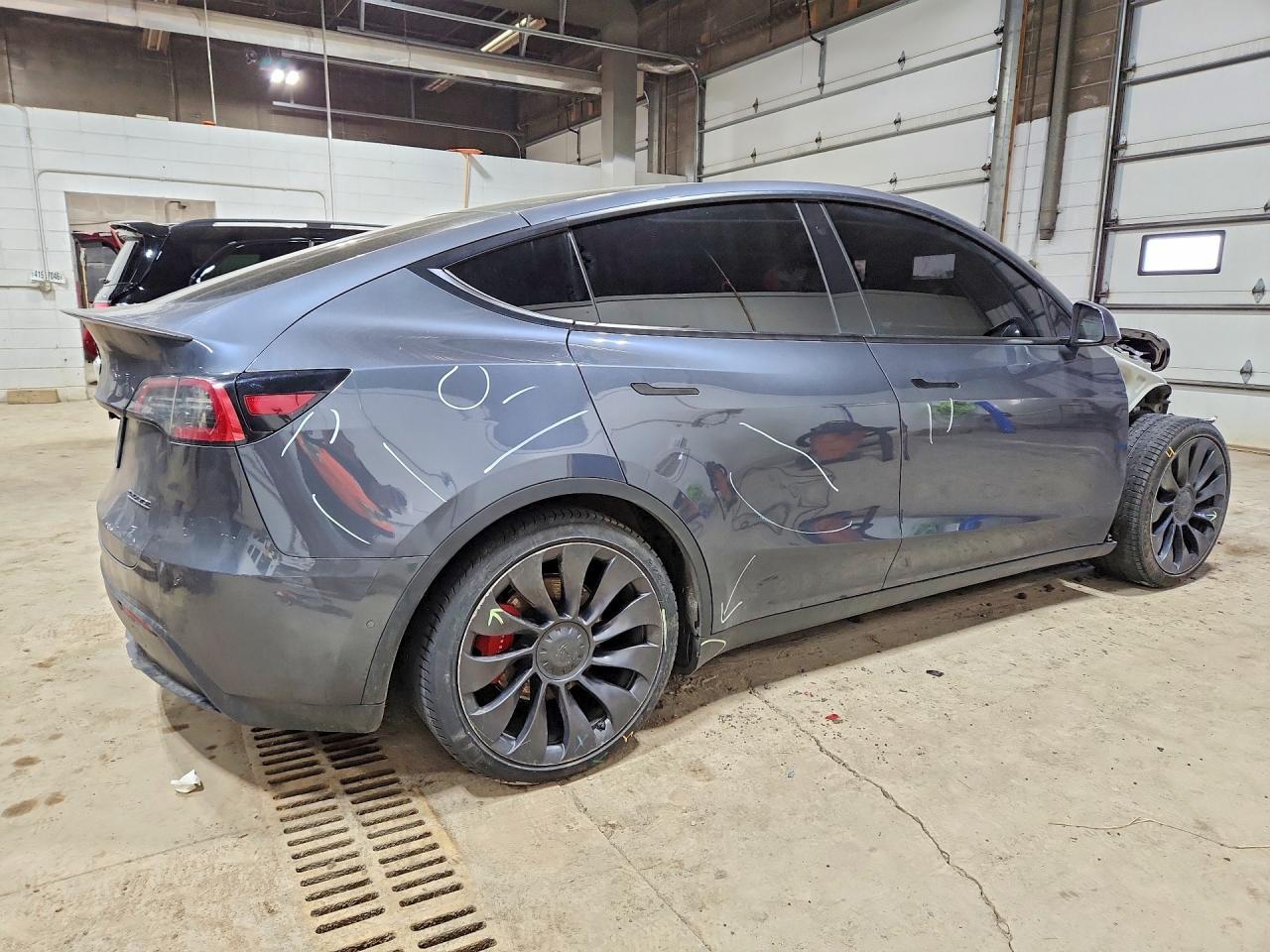 2022 Tesla Model Y - Image 3