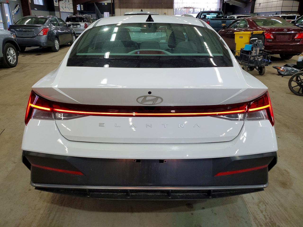 2024 Hyundai Elantra Sel - Фото 6