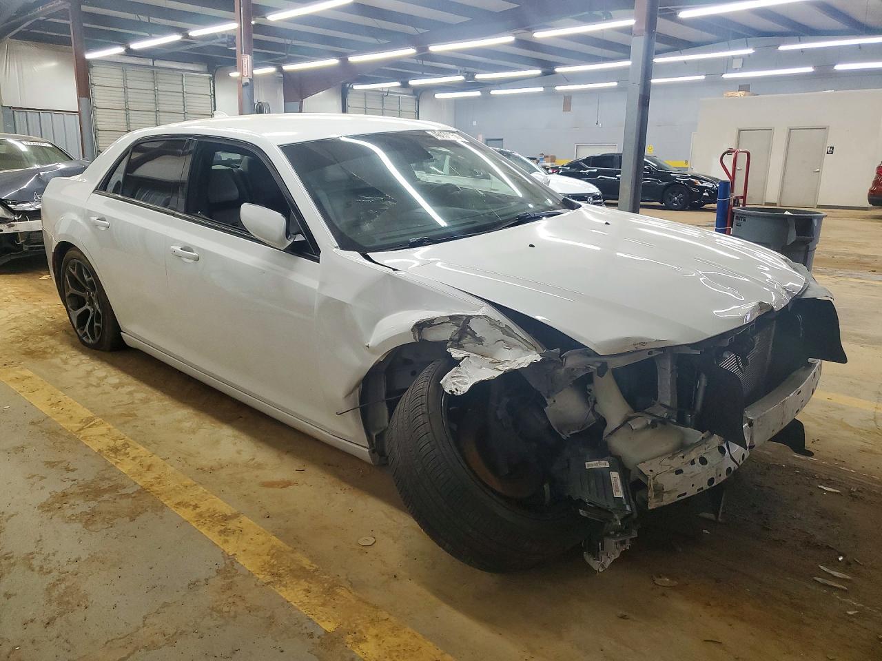 2017 Chrysler 300 S - Image 4