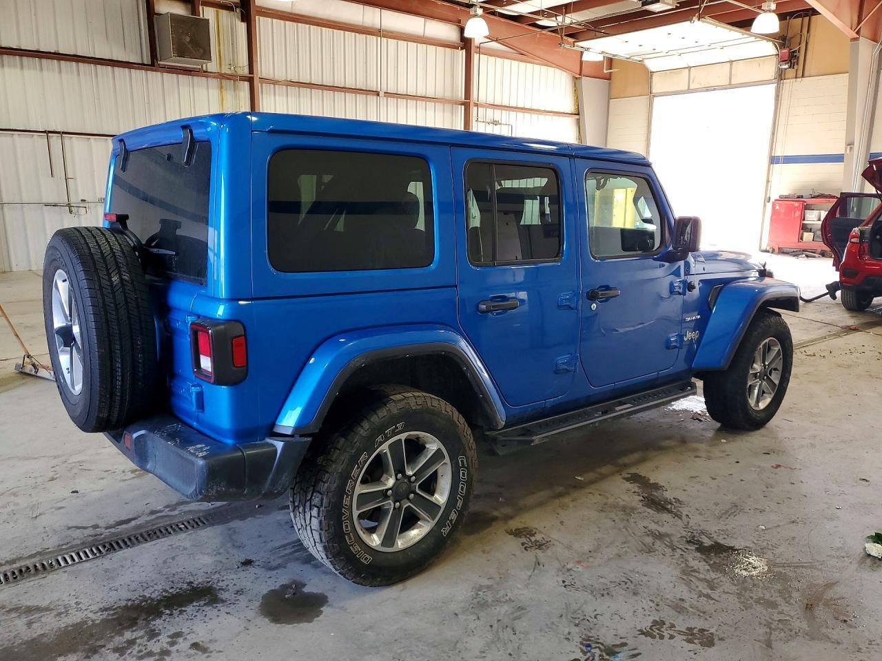 2023 Jeep Wrangler Sahara - Фото 3
