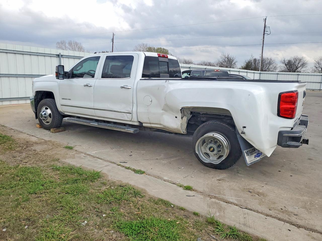 2018 Chevrolet Silverado K3500 Ltz - Image 2
