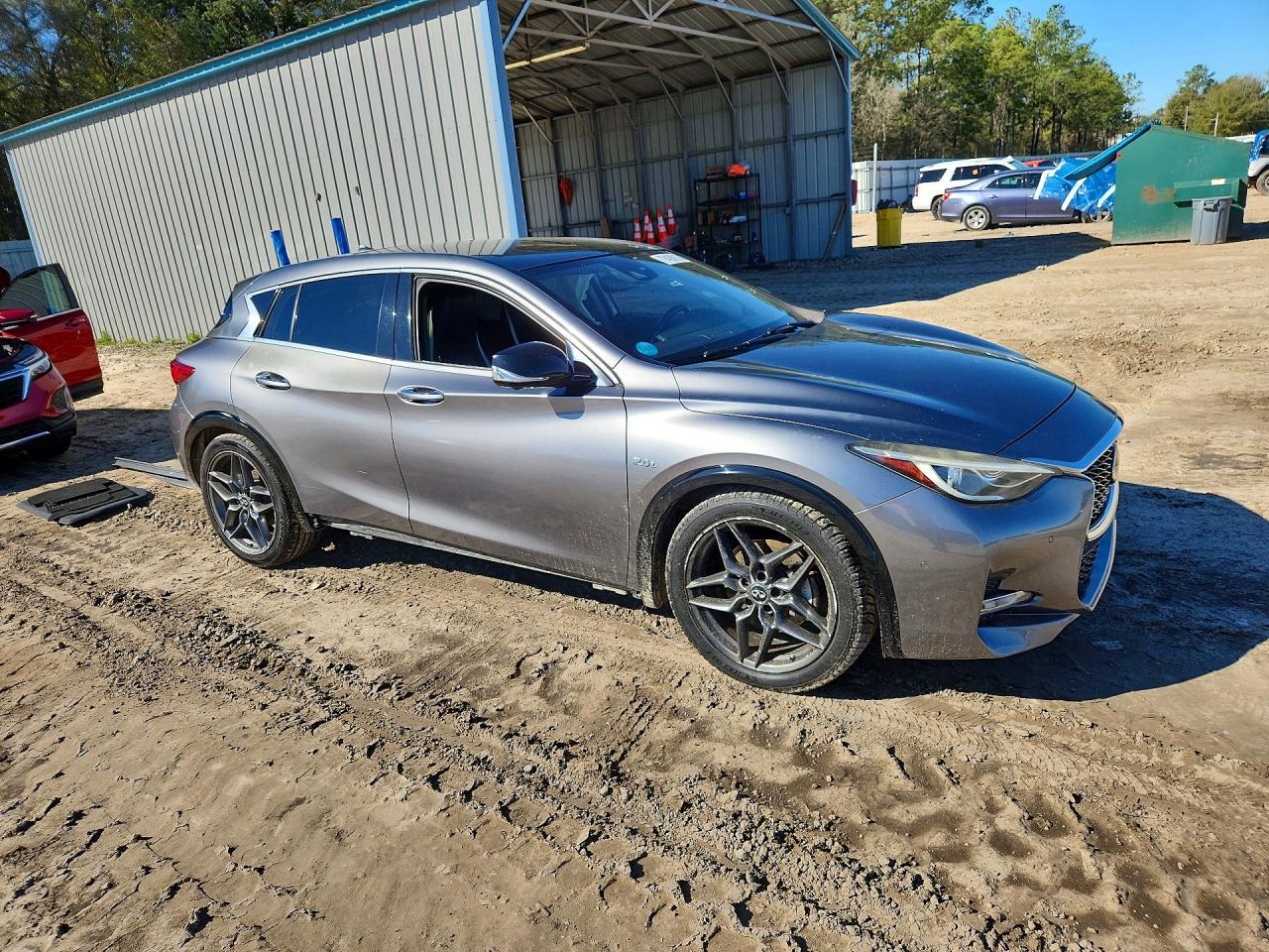 2017 Infiniti Qx30 Sport - Image 4