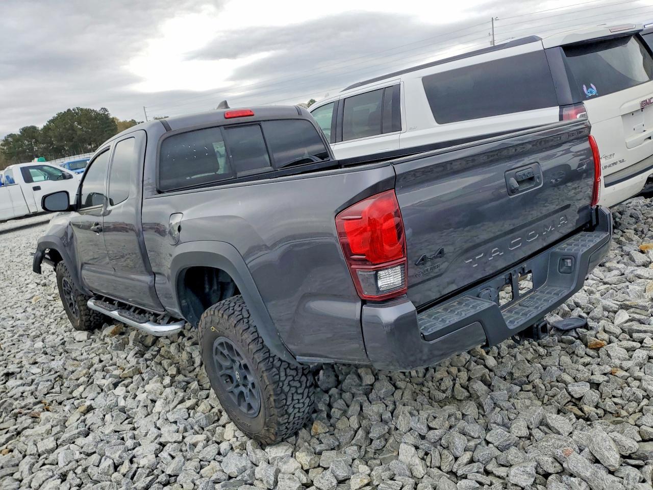 2020 Toyota Tacoma Sr V6 - Фото 2