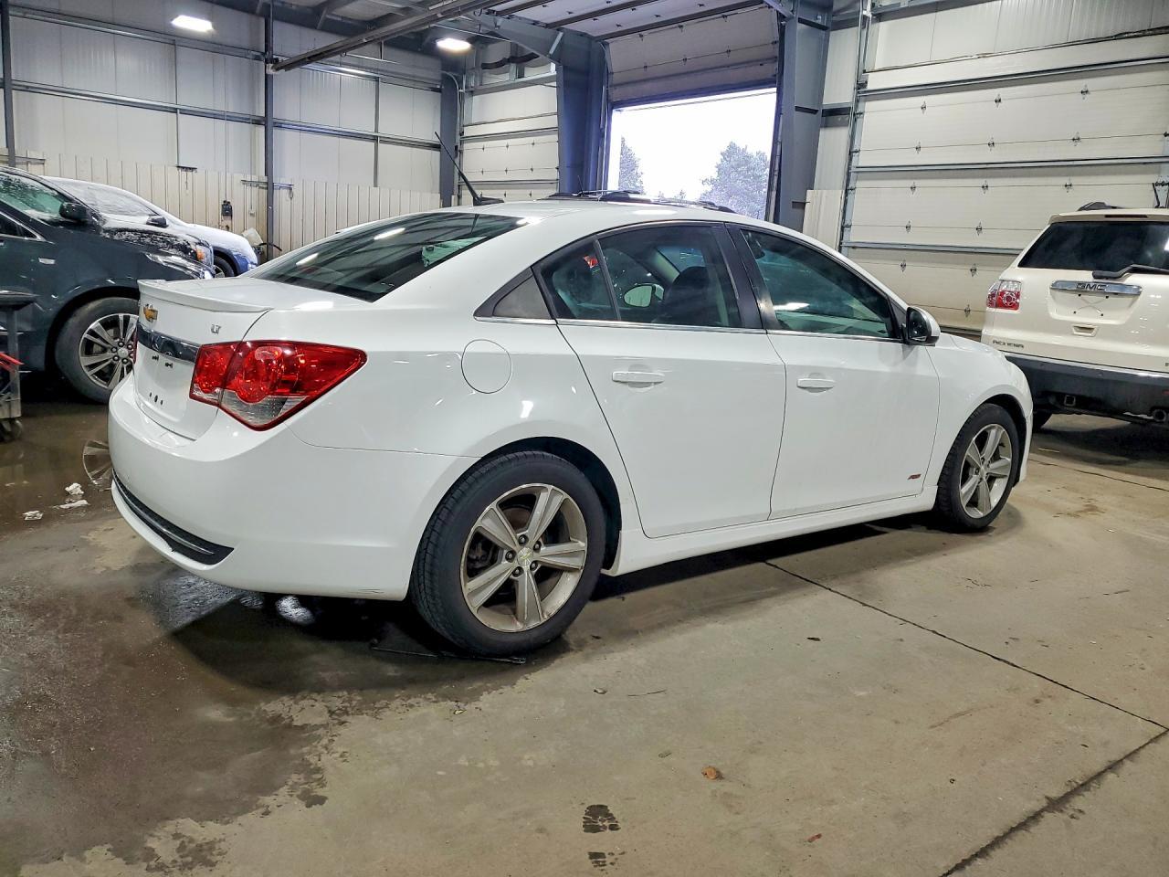 2013 Chevrolet Cruze Lt - Image 3