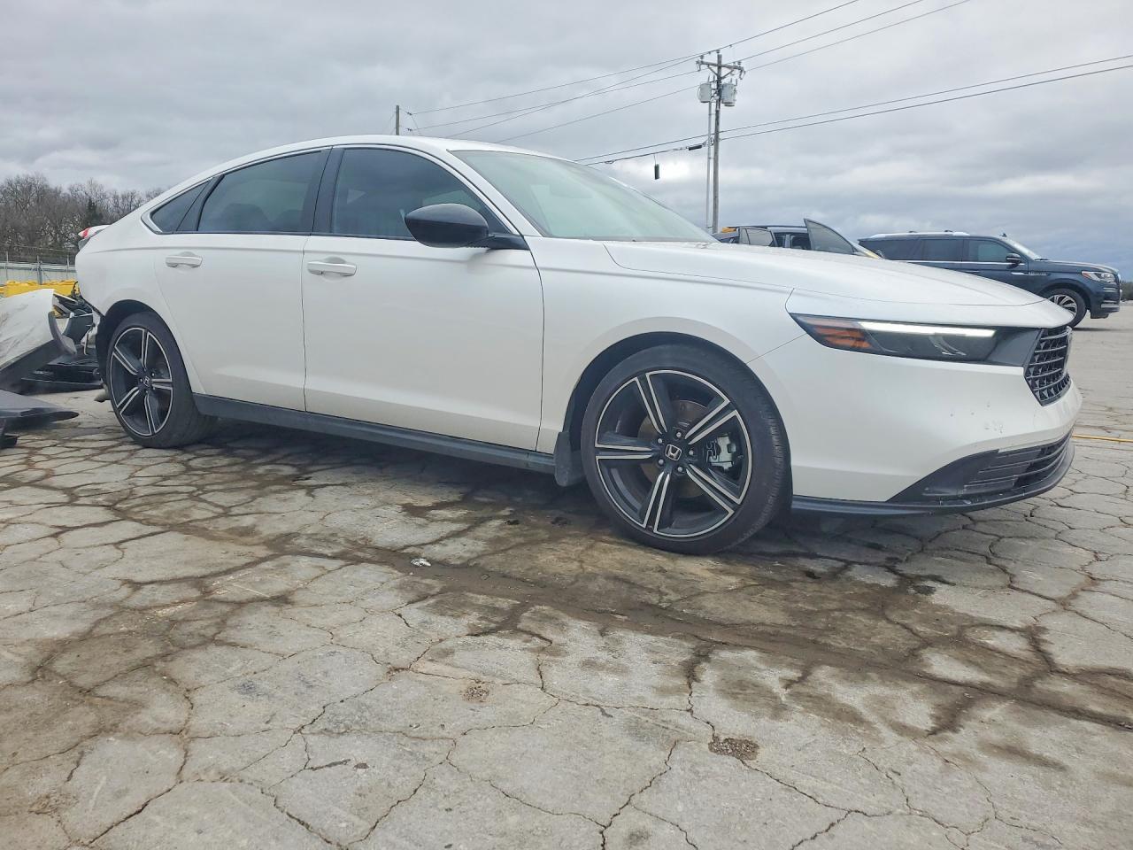 2025 Honda Accord Hybrid Sport - Image 4