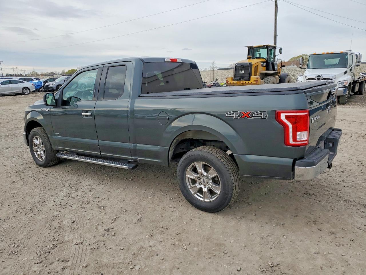2015 Ford F150 Super Cab - Фото 2
