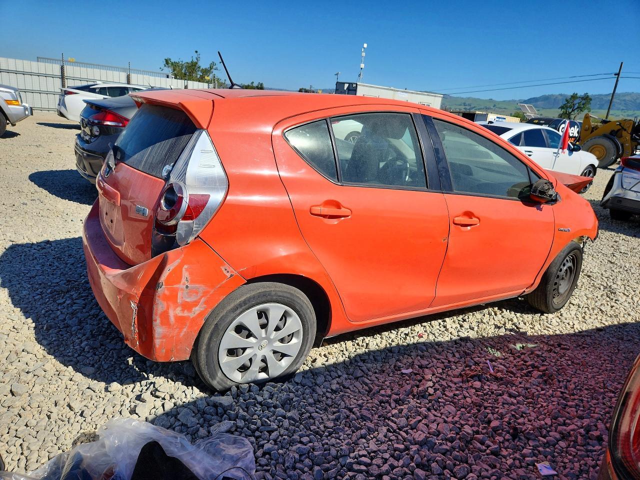 2014 Toyota Prius C Two - Image 3