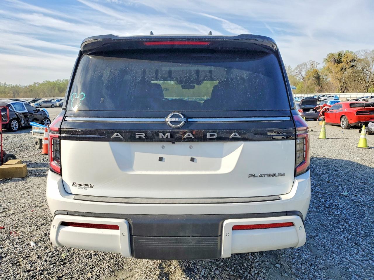 2025 Nissan Armada Platinum - Image 6