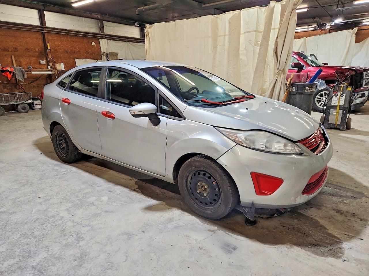 2013 Ford Fiesta Se - Image 4