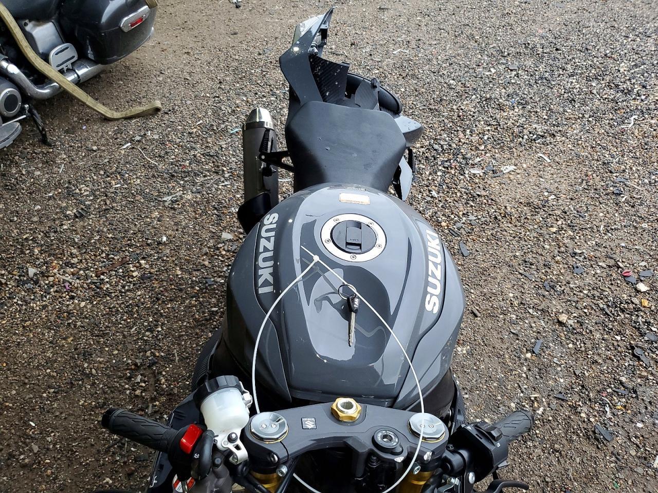 2025 Suzuki Gsx-R750 - Фото 5