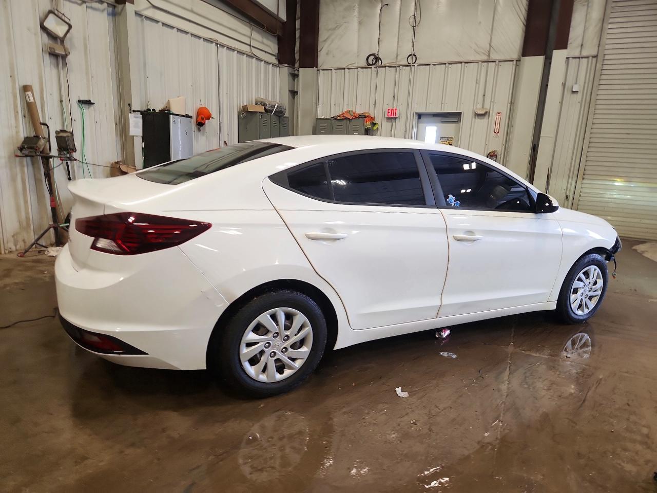 2019 Hyundai Elantra Se - Фото 3