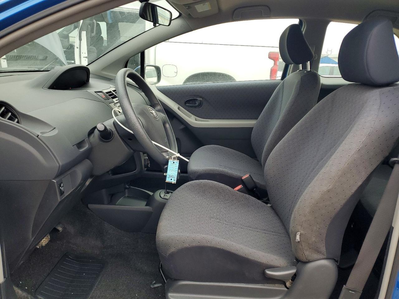 2010 Toyota Yaris Base - Фото 7