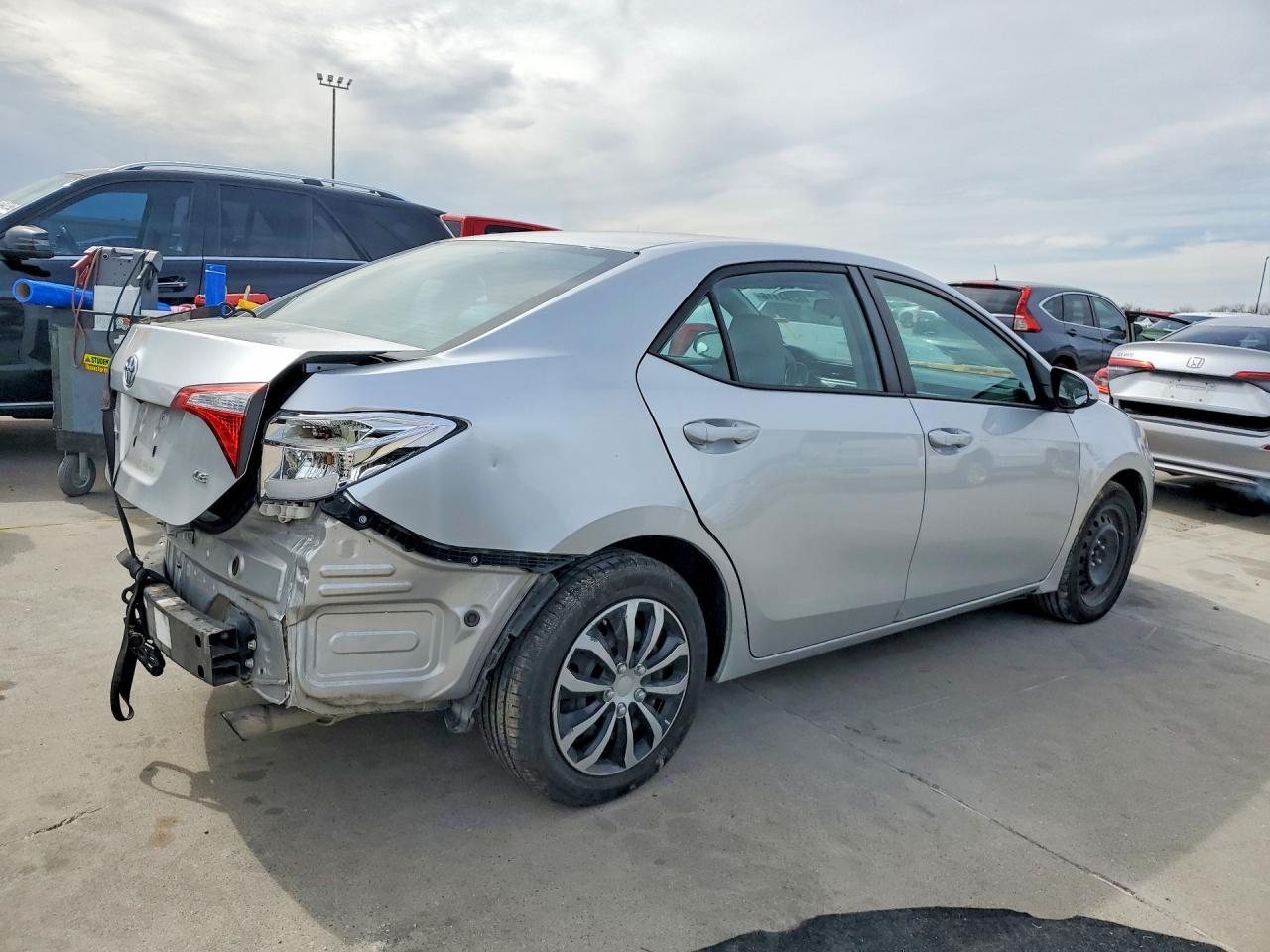 2015 Toyota Corolla Le - Image 3