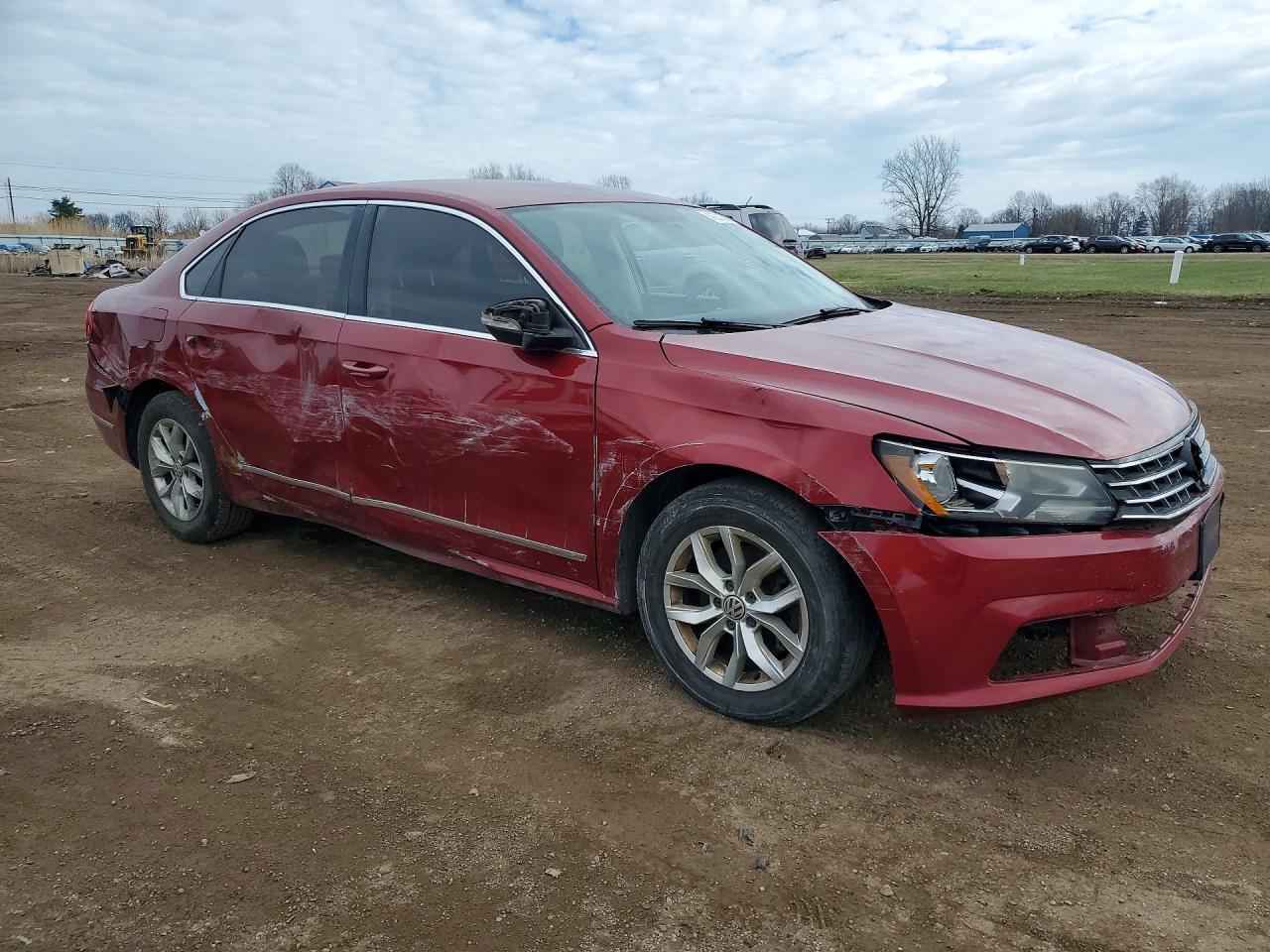 2016 Volkswagen Passat S - Фото 4