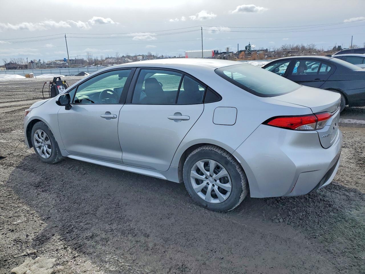 2022 Toyota Corolla Le - Image 2