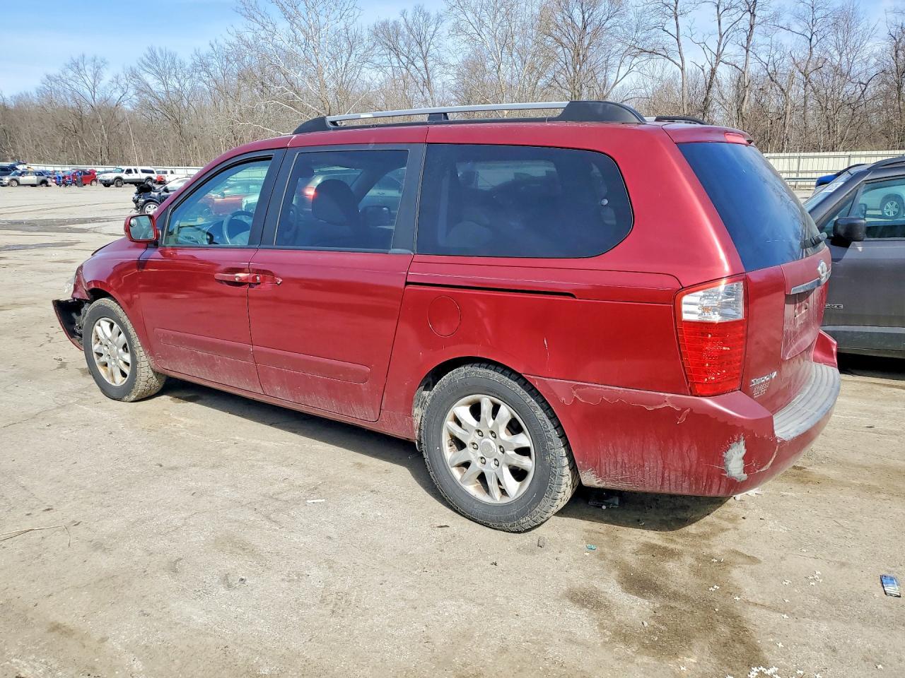 2008 Kia Sedona Lx - Image 2