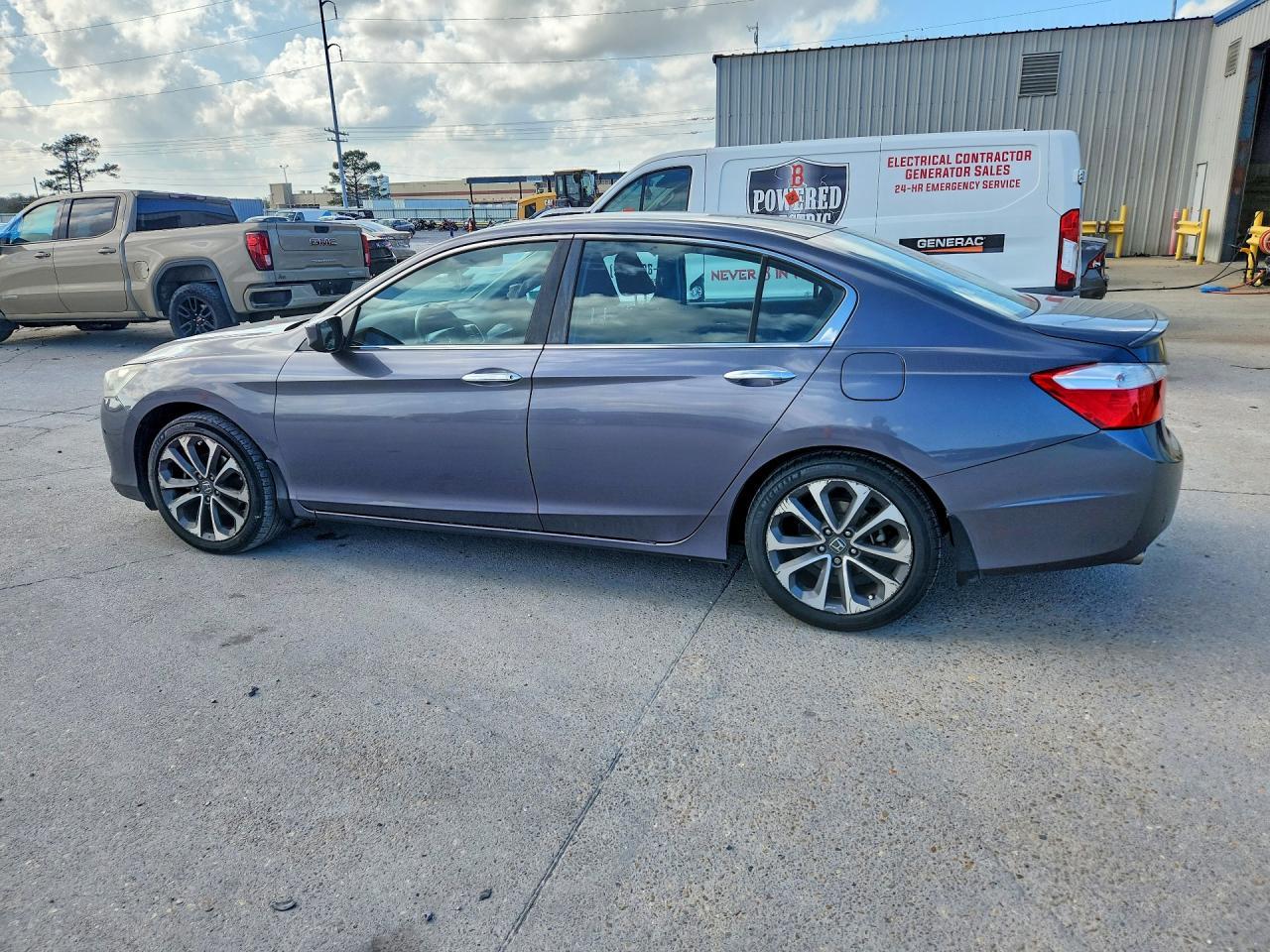 2015 Honda Accord Sport - Image 2