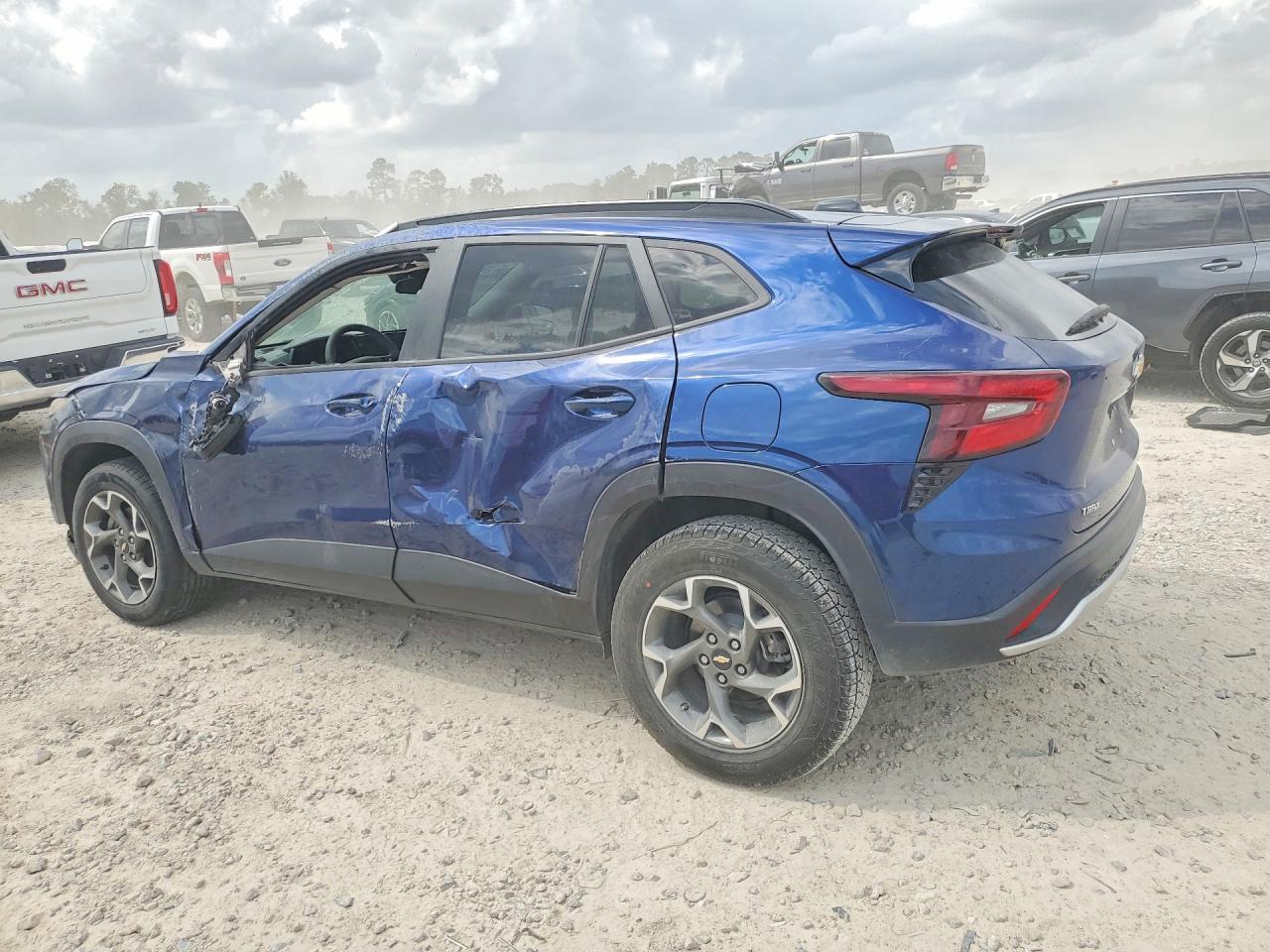 2024 Chevrolet Trax 1Lt - Image 2