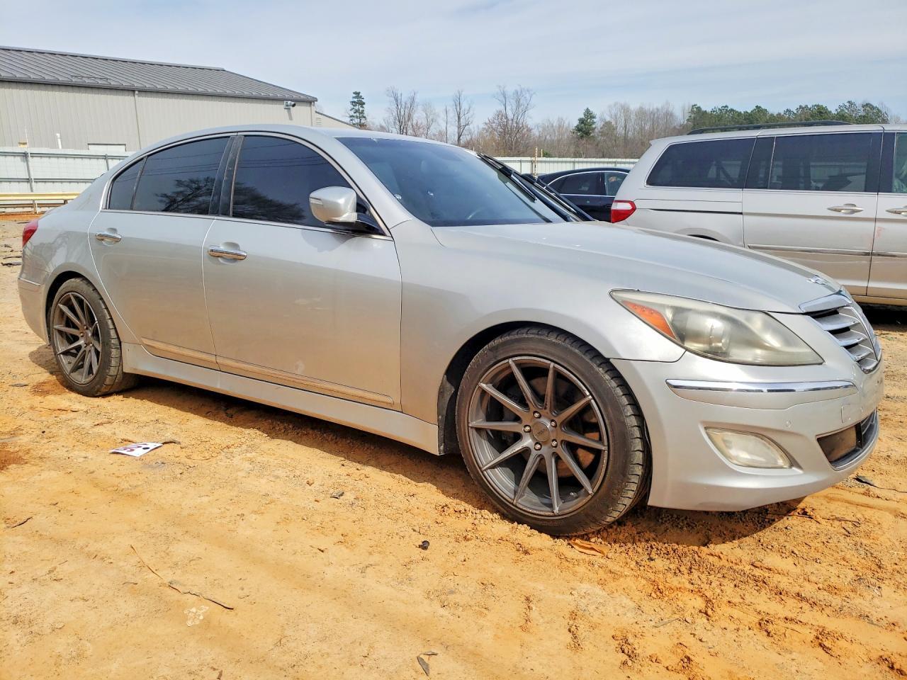 2012 Hyundai Genesis 5.0L R-Spec - Фото 4
