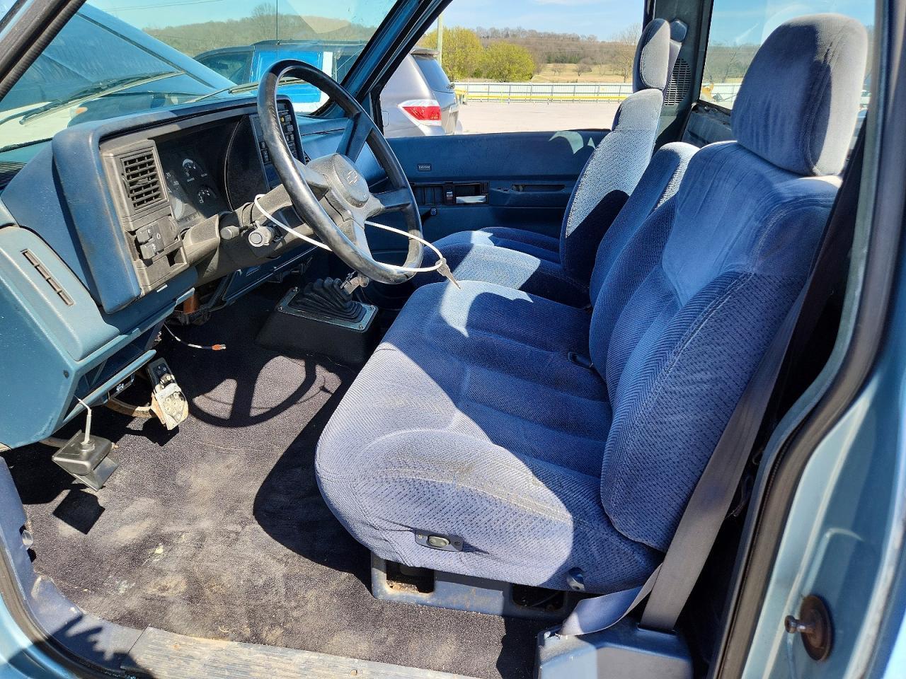 1988 Chevrolet Gmt-400 C1500 - Image 7