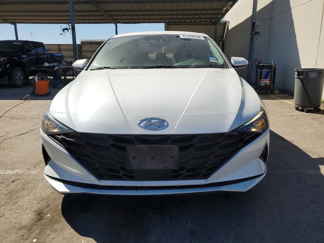 2023 Hyundai Elantra Sel - Image 5