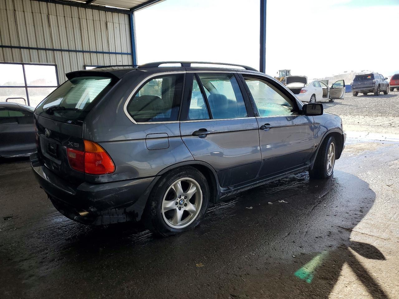 2003 BMW X5 4.4I - Image 3