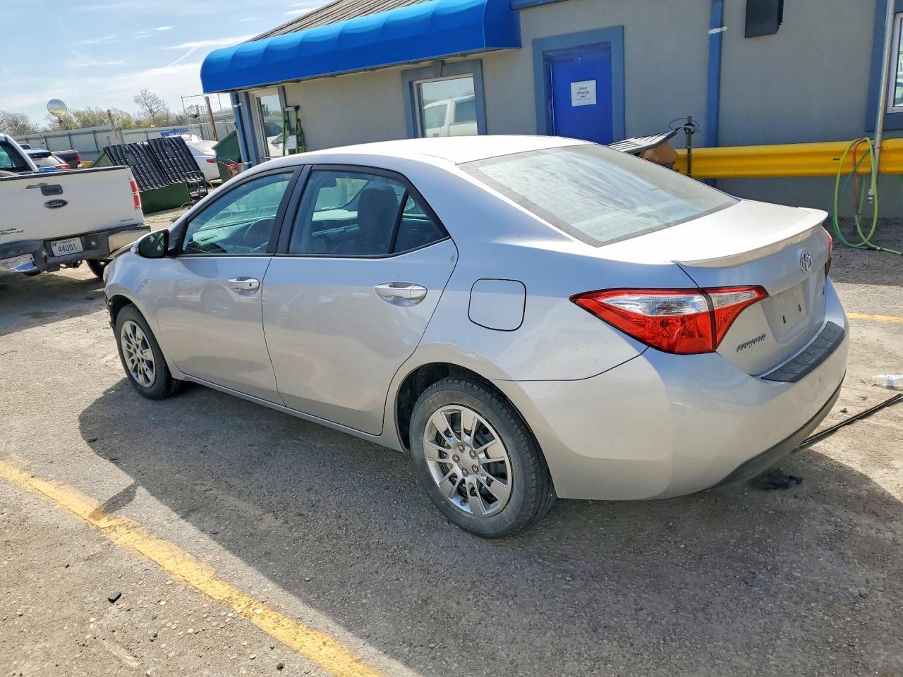 2014 Toyota Corola - Фото 2