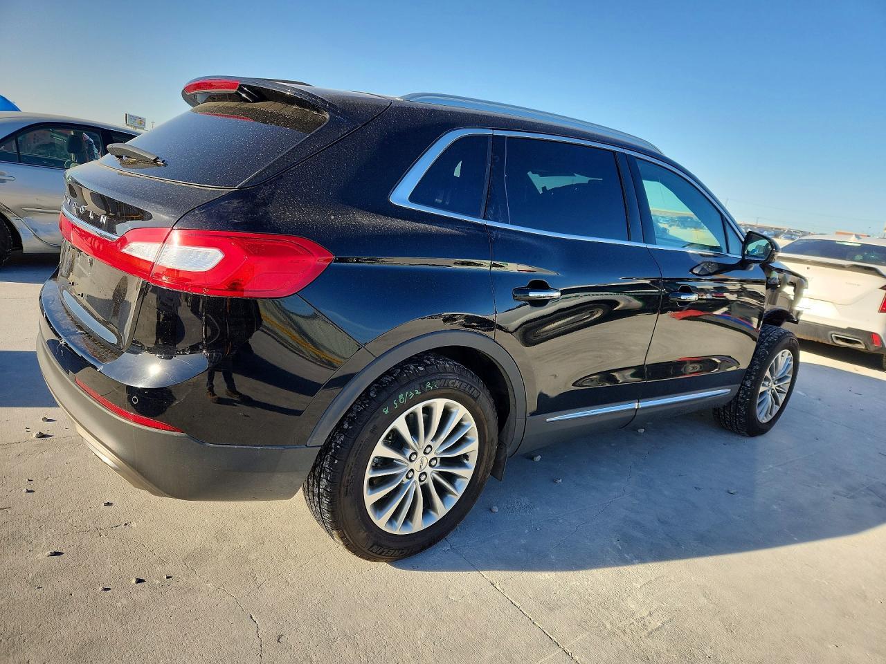 2017 Lincoln Mkx Select - Image 3