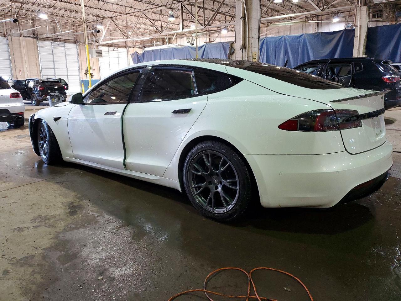 2022 Tesla Model S - Фото 2