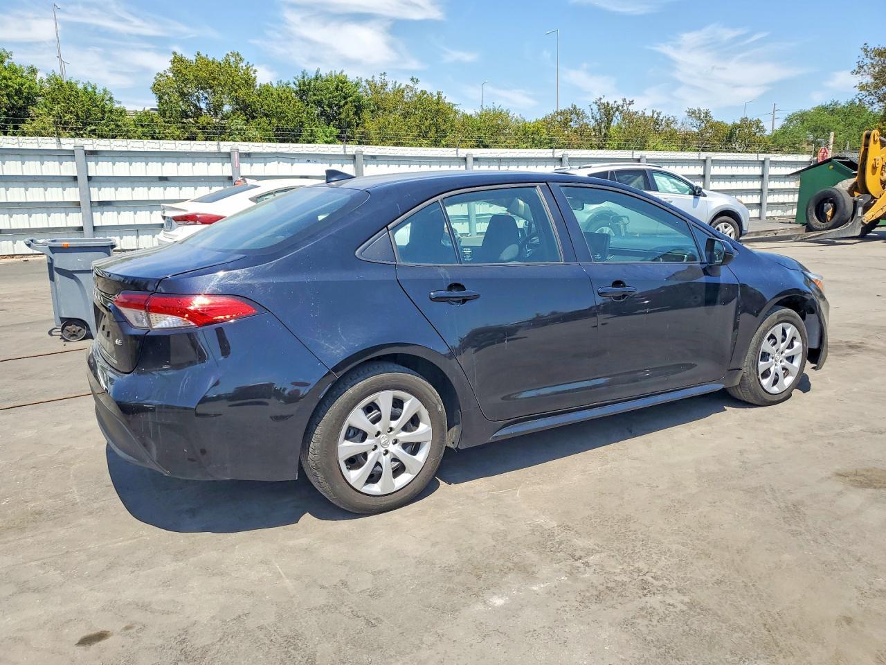 2023 Toyota Corolla Le - Фото 3
