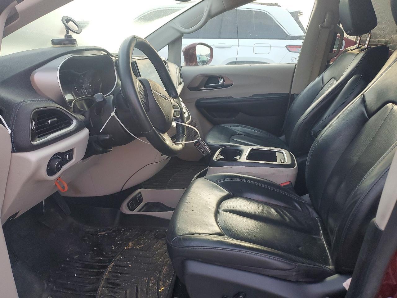 2021 Chrysler Pacifica Touring L - Image 7