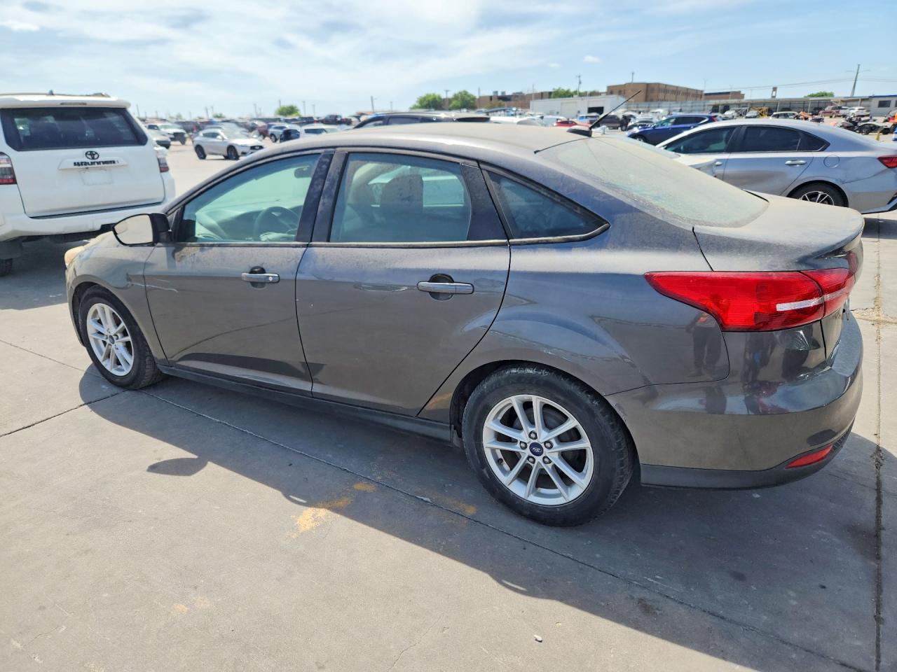 2015 Ford Focus Se - Image 2