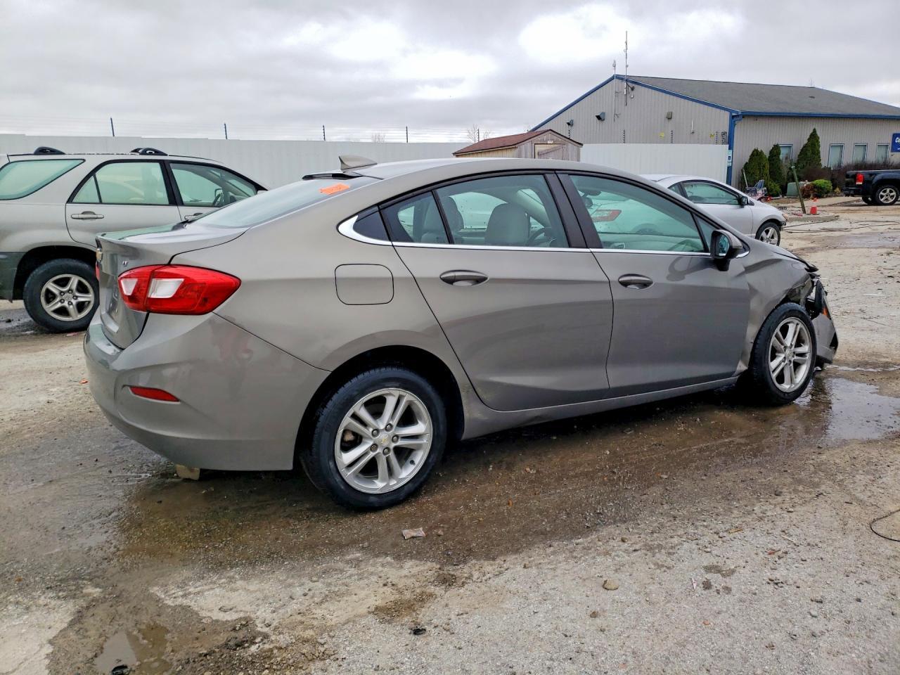 2017 Chevrolet Cruze Lt - Фото 3
