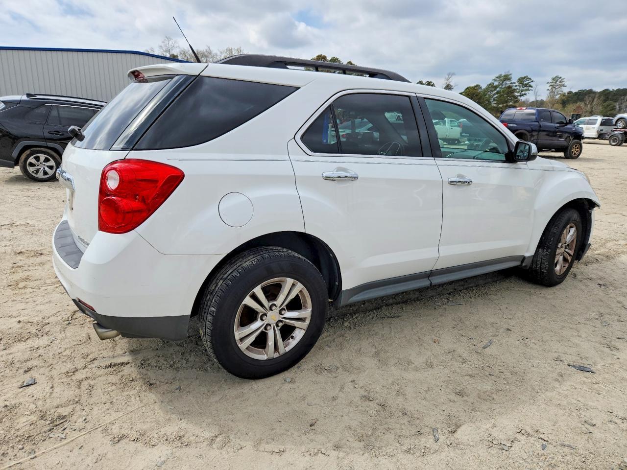 2012 Chevrolet Equinox Lt - Image 3