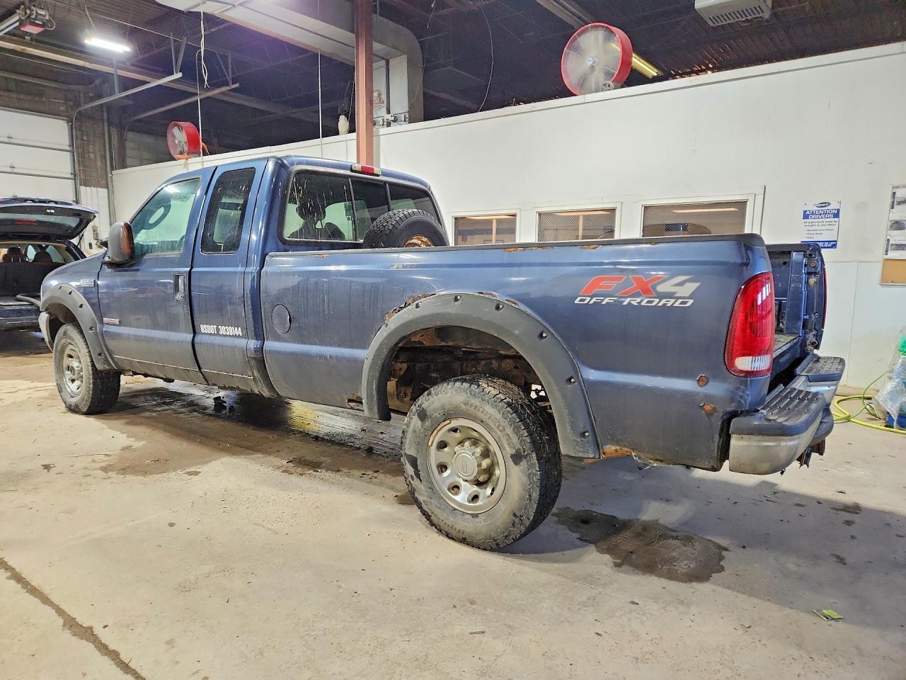 2004 Ford F250 Super Duty - Image 2