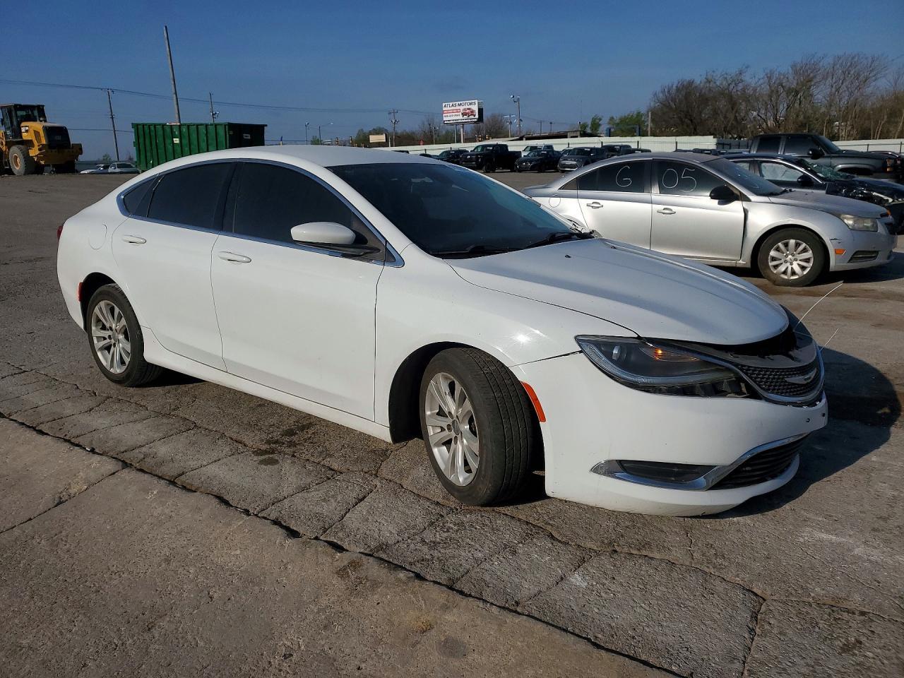 2016 Chrysler 200 Limited - Фото 4