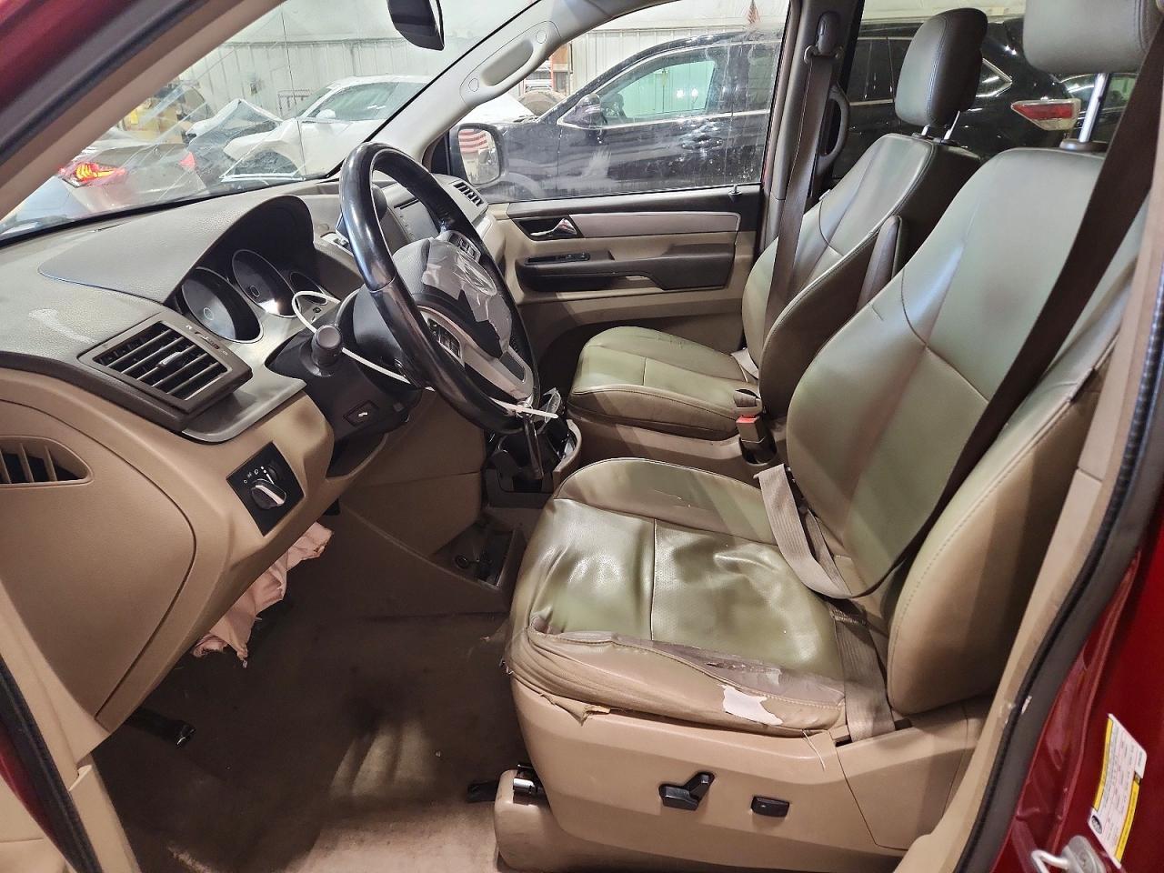 2012 Volkswagen Routan Se - Фото 7