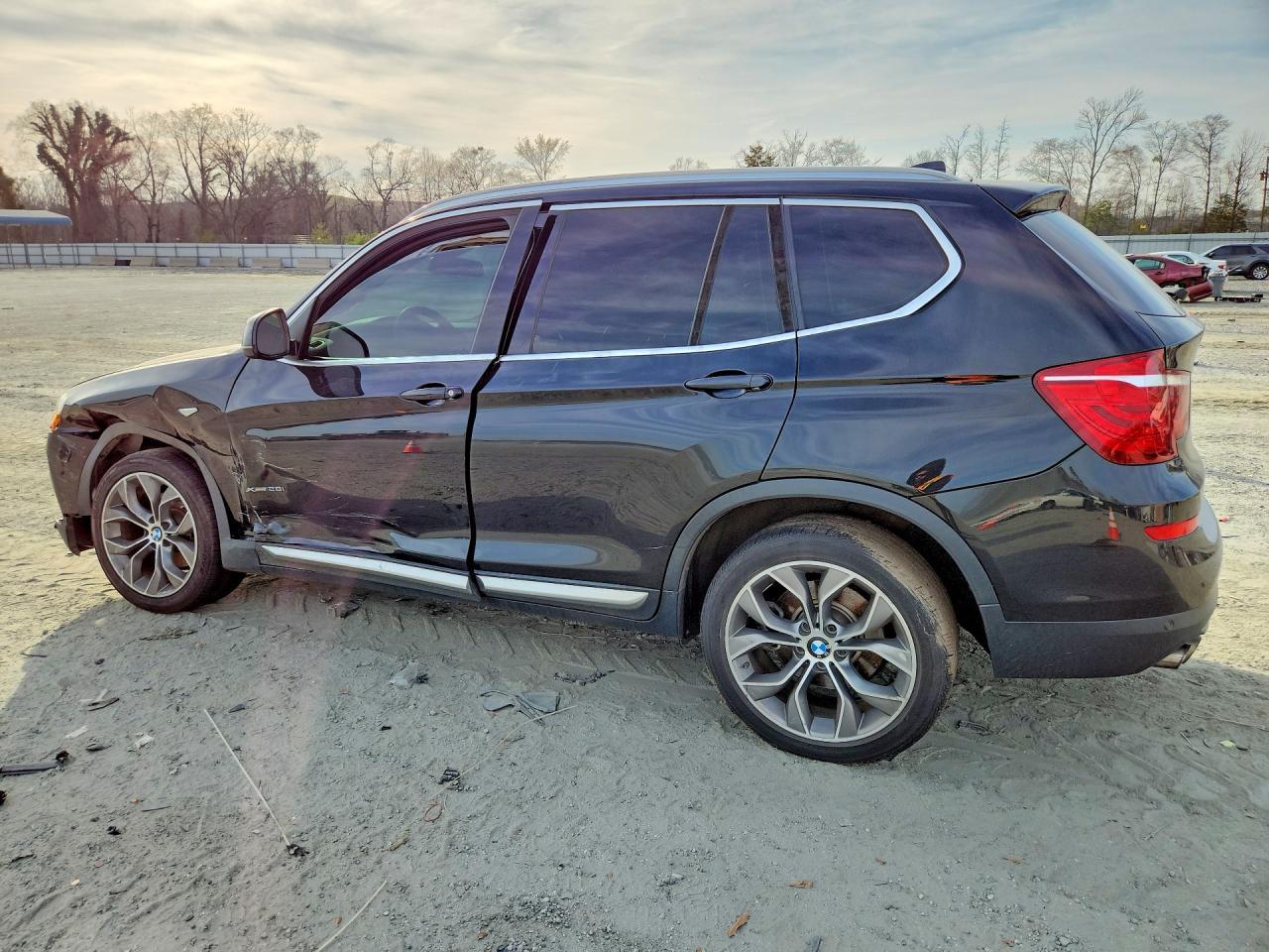 2017 BMW X3 xDrive28I - Фото 2