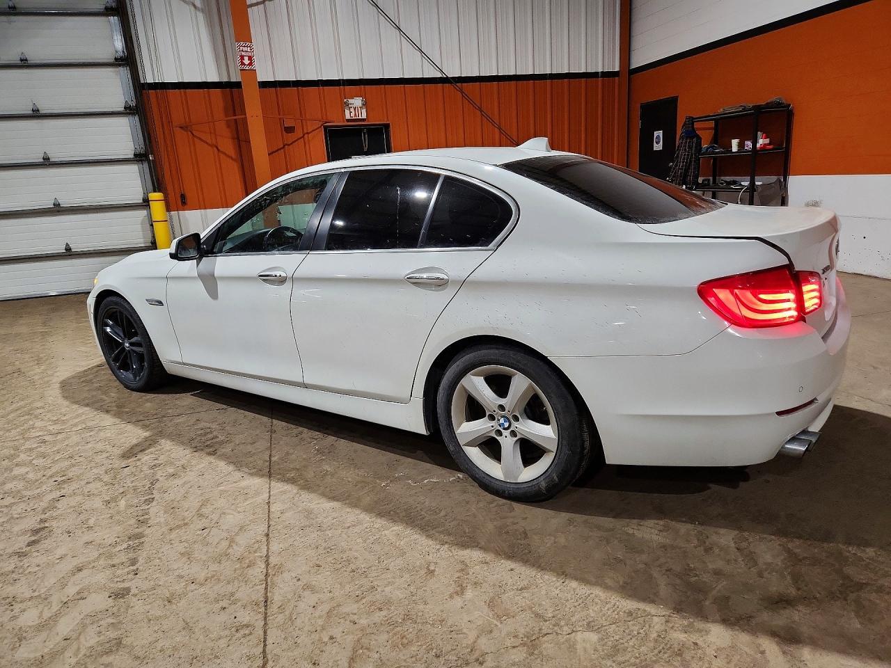 2013 BMW 528 Xi - Фото 2