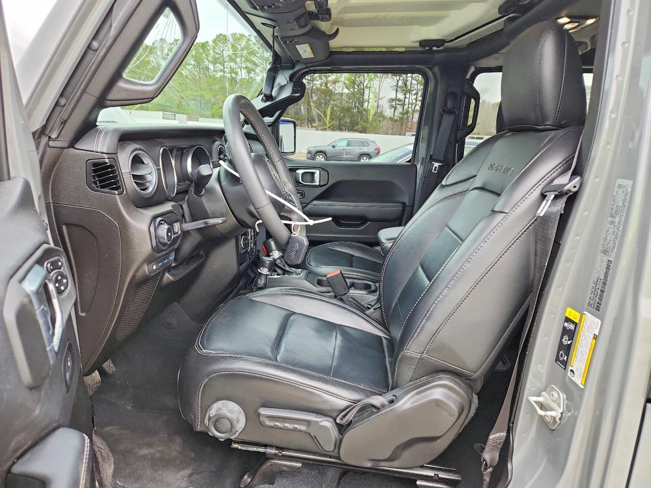 2023 Jeep Wrangler Sahara 4Xe - Фото 7