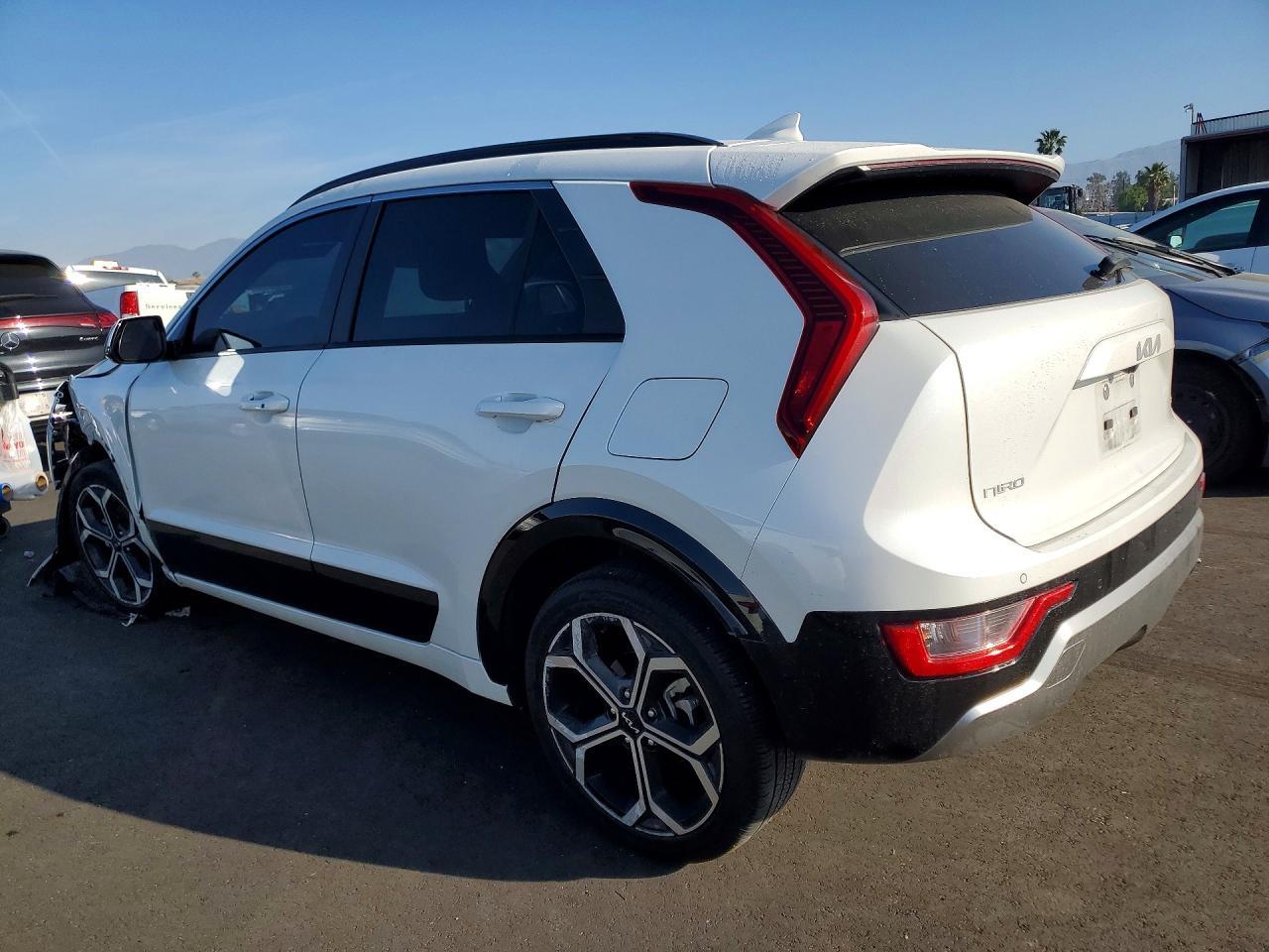 2023 Kia Niro Ex Touring - Фото 2