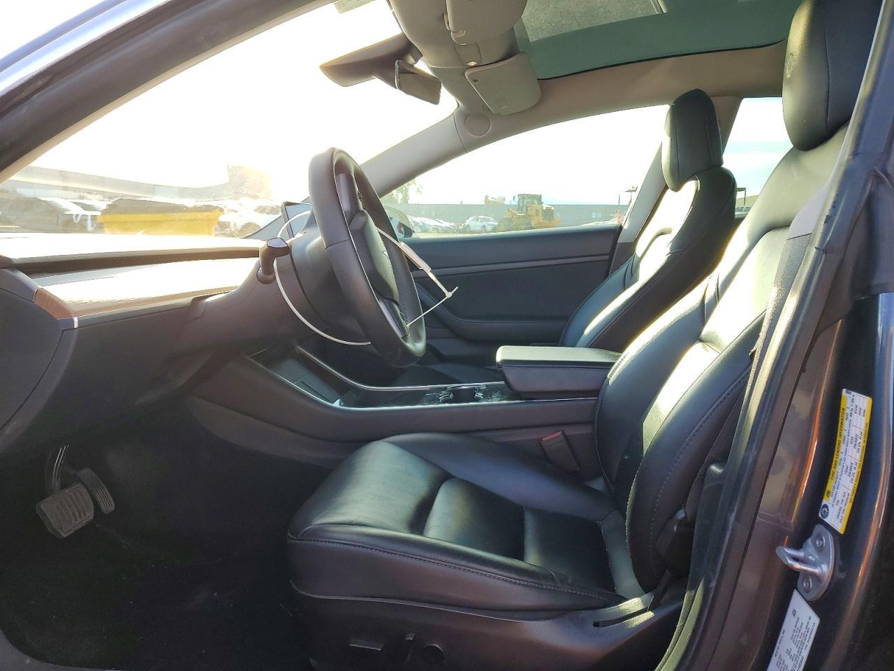 2020 Tesla Model 3 - Image 7