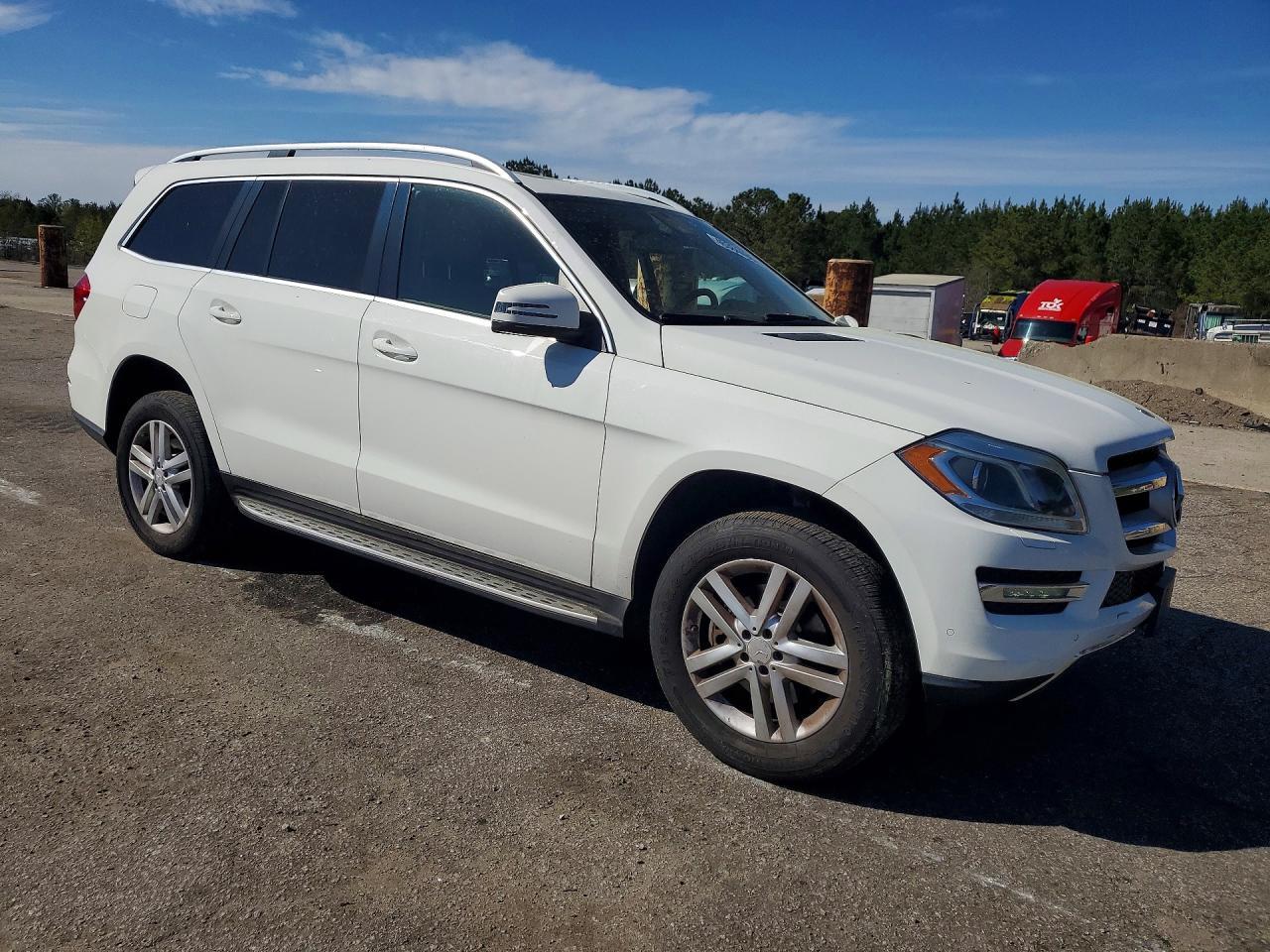 2014 Mercedes-Benz Gl 450 4Matic - Image 4