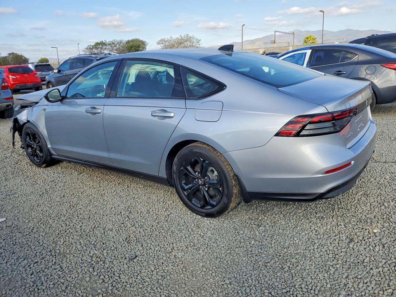 2025 Honda Accord Se - Фото 2