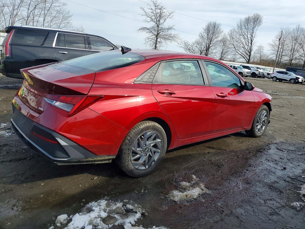 2024 Hyundai Elantra Hybrid Blue - Фото 3